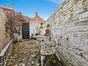 Photo 11- click for photo gallery